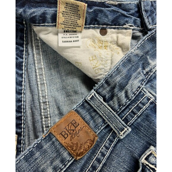 Buckle BKE Sabrina Boot Leg Jeans Size 28 (actual 32 x 29) Lowrise Distressed - Picture 13 of 13